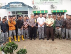 Kasat Lantas Polres Tapsel Sosialisasikan Keselamatan Berlalu Lintas di PT. Kirana Sapta