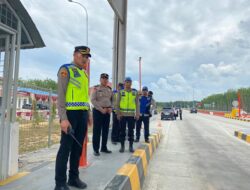 Wakapolres Langkat Cek langsung keluar Pintu Tol Tanjungpura Sambut Arus Mudik