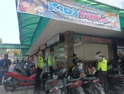 Berikan Rasa Aman Pengunjung, Personil Pos Pelayanan Aido Ops Ketupat Toba 2024, Sambangi Pusat Perbelanjaan