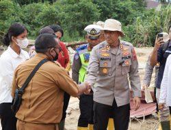 Polwan Tapteng Lupakan Selamatkan Harta Demi Evakuasi Tetangga dari Longsor