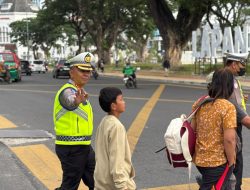 Pastikan Gatur Lalin Pagi Optimal, Dirlantas Polda Sumut Cek Anggota di Titik Padat Medan