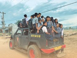 Kepedulian Brimob Jaga Asa Pendidikan Anak-anak Terdampak Bencana di Garoga