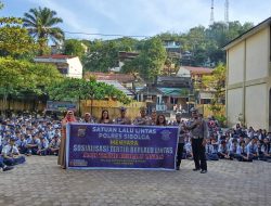Satuan Lalu Lntas Polres Sibolga Gelar Police Goes to School di SMPN 2 Sibolga