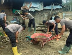 Langkah Pemulihan Berlanjut, Brimob Sumut Dampingi Warga Aek Ngadol
