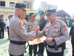 Kapolsek Berastagi dan Personel Terima Penghargaan atas Pengungkapan Kasus Pembunuhan dan Curanmor