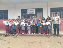 Kapolri Salurkan Ratusan Paket Perlengkapan Sekolah untuk Siswa Terdampak Bencana di Tapteng