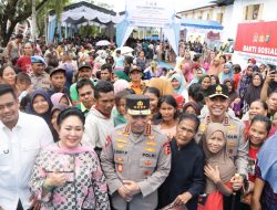 Kapolri dan Ketua Komisi IV DPR RI Salurkan 16 Truk Bantuan untuk Korban Bencana di Tapanuli Tengah