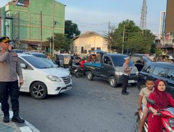 Sigap Dan Humanis Kapolres Binjai Bantu Dorong Betor Mogok