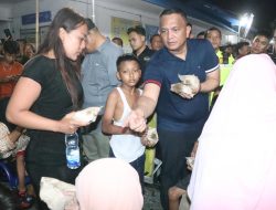 SELURUH PENUMPANG SELAMAT, POLAIRUD TANJUNG TIRAM EVAKUASI KAPAL NELAYAN RUSAK DI PESISIR PULAU SALAH NAMO