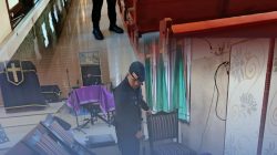 Hadir Beri Rasa Tenang, Tim Gegana Sterilisasi Gereja di Lubuk Pakam