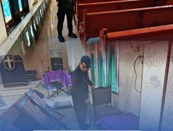 Hadir Beri Rasa Tenang, Tim Gegana Sterilisasi Gereja di Lubuk Pakam