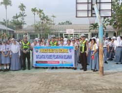 Sat Lantas Polres Pelabuhan Belawan Gelar Police Goes To School di SMA Negeri 9 Medan