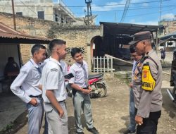 Bhabinkamtibmas Polres Tanah Karo Sambangi Pelajar, Sosialisasikan Pencegahan Kenakalan Remaja