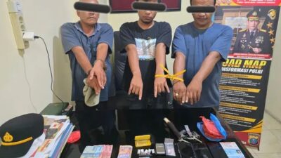 Tiga Terduga Pengedar Shabu Diciduk di Lapangan Bola Tigapanah, Lima Paket Narkotika Diamankan