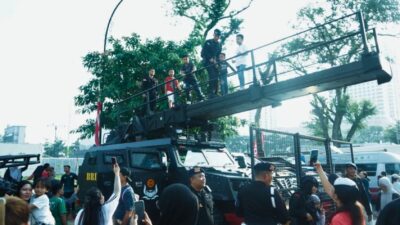Semarak HUT Bhayangkara ke-80, Brimob Sumut Bagikan 1.000 Porsi Makan Gratis dan Gelar Pasar Murah untuk Warga di Car Free Day Medan