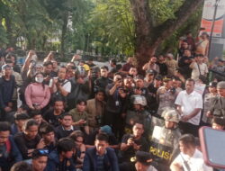 Kombes Pol. Dr. Jean Calvijn Simanjuntak, S.I.K., M.H.,mengingatkan seluruh personel agar selalu mengedepankan kesabaran