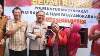 Air Mata Bahagia Opung Sipayung: Kapolres Dan Ketua Bhayangkari Simalungun Serahkan Rumah Baru Lengkap Dengan Kasur, Lemari, Kompor Gas Hingga TV Baru
