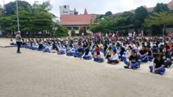 Polsek Berastagi Tanamkan Budaya Tertib Berlalu Lintas kepada Siswa Baru SMA Negeri 1 Berastagi