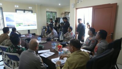 Kapolda Sumut Turun Langsung Pantau Kondisi Sinabung dan Kesiapan Personel Bantu Masyarakat di Karo