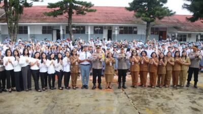 Kapolres Karo Jadi Inspektur Upacara di SMA Negeri 2 Kabanjahe, Motivasi Siswa Raih Cita-Cita
